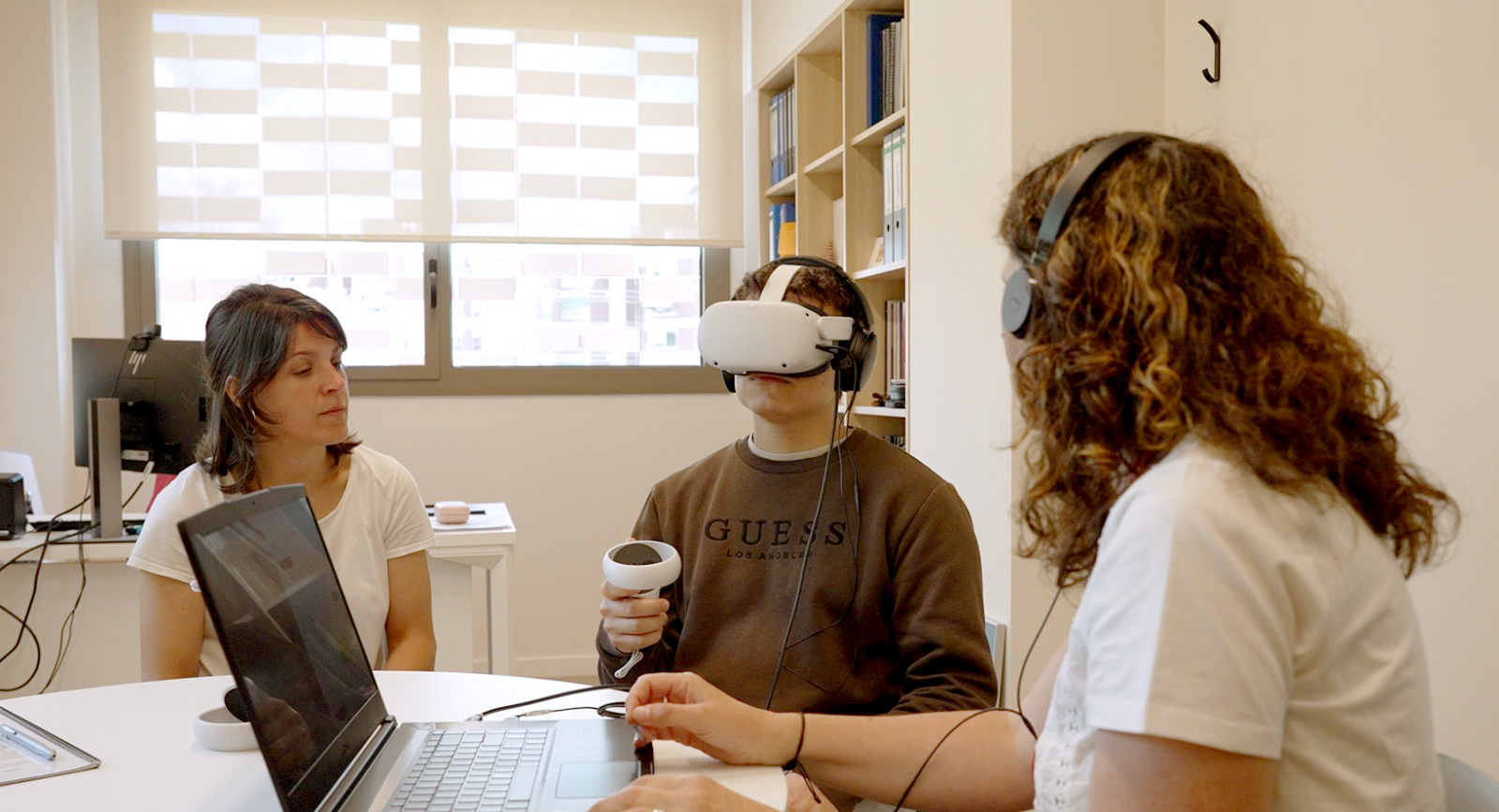 Persona participant en un estudi amb realitat virtual del projecte Somrise.