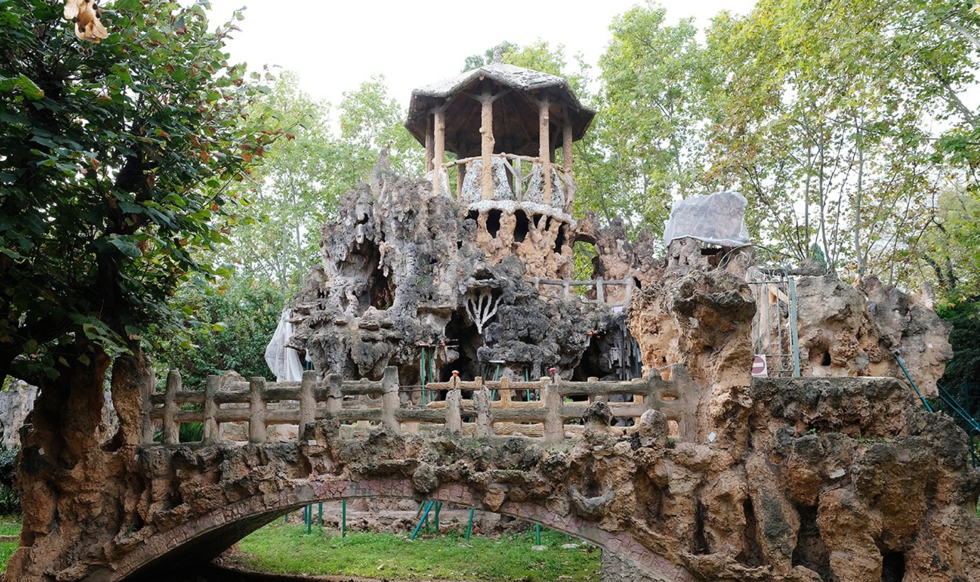 Ens unim a l’Ajuntament de Sant Boi per commemorar l’Any Gaudí amb una programació conjunta