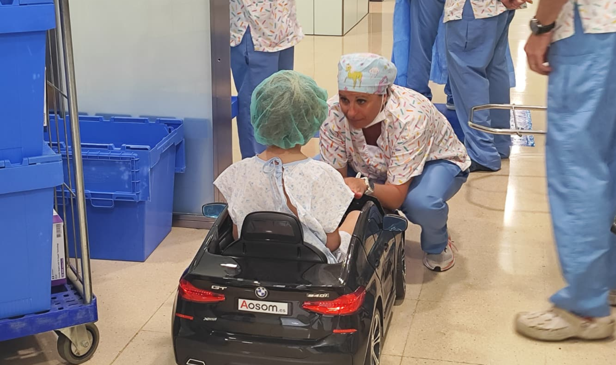 L’Hospital SJD Sant Boi incorpora cotxes elèctrics per millorar l’experiència quirúrgica infantil